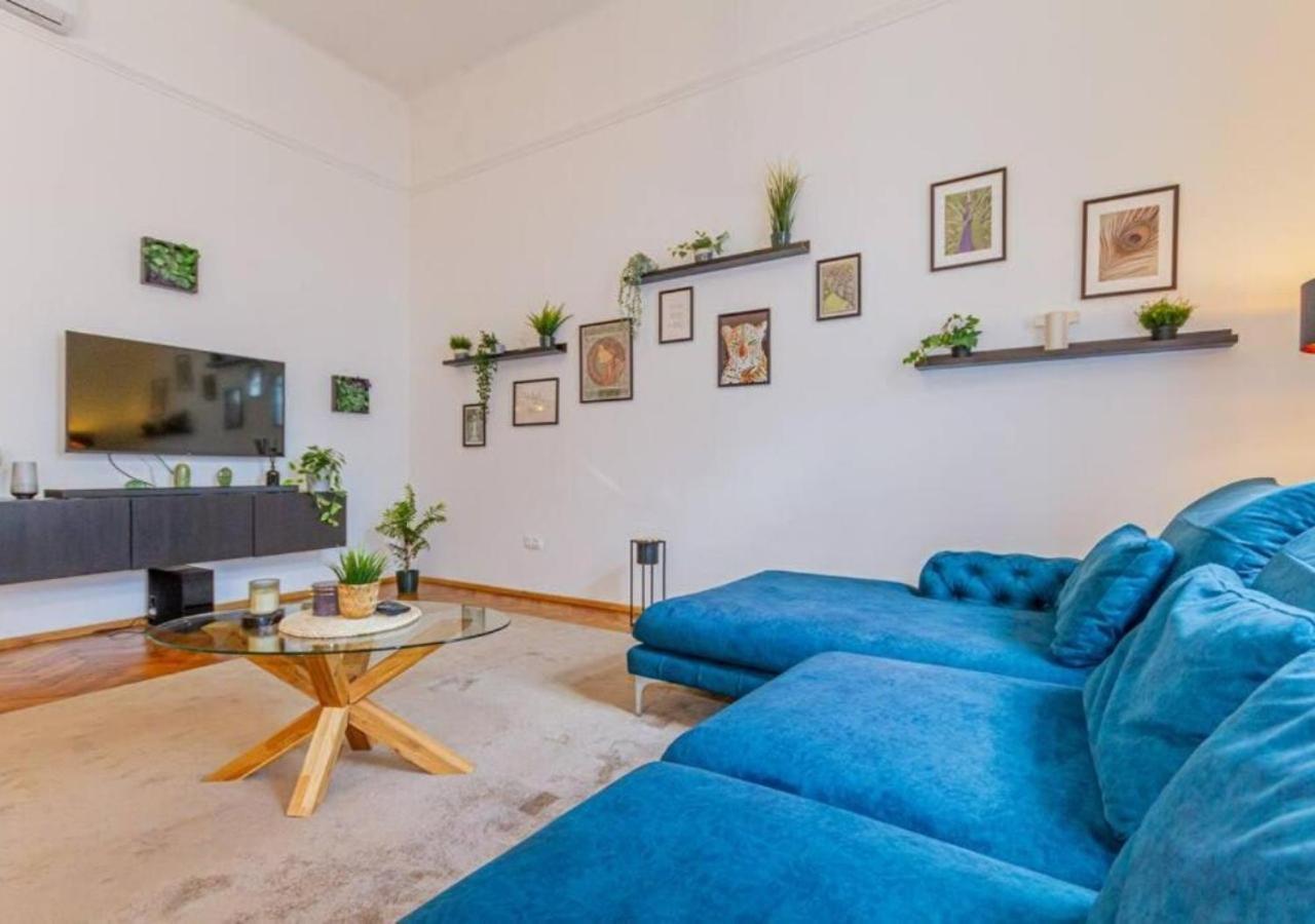 Luxury Apartment By The Famous Vaci Street Boedapest Buitenkant foto