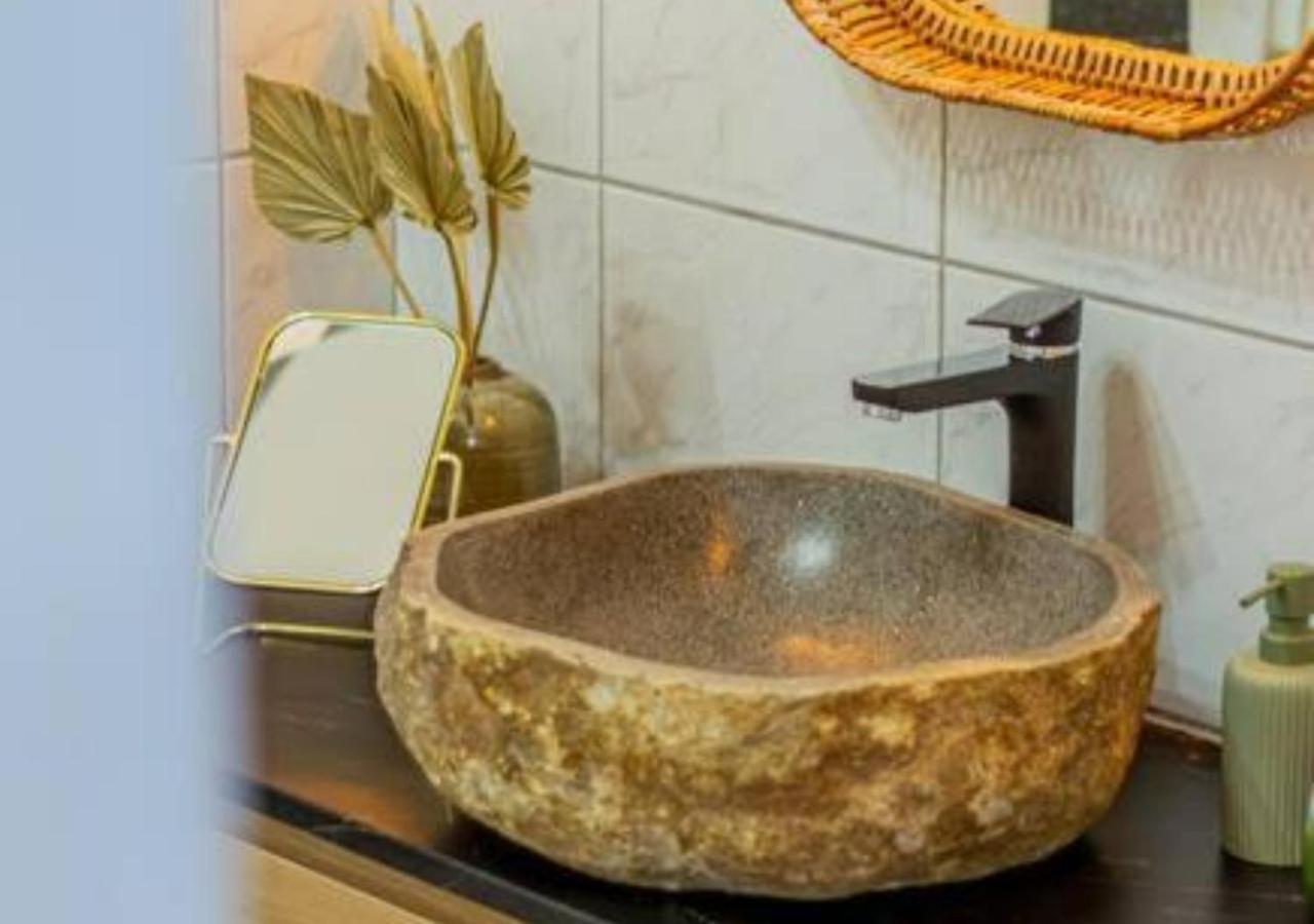 Luxury Apartment By The Famous Vaci Street Boedapest Buitenkant foto