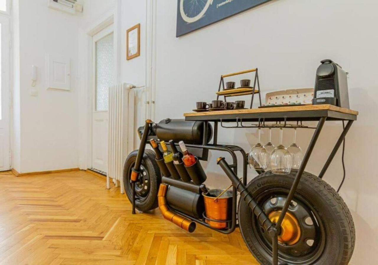 Luxury Apartment By The Famous Vaci Street Boedapest Buitenkant foto
